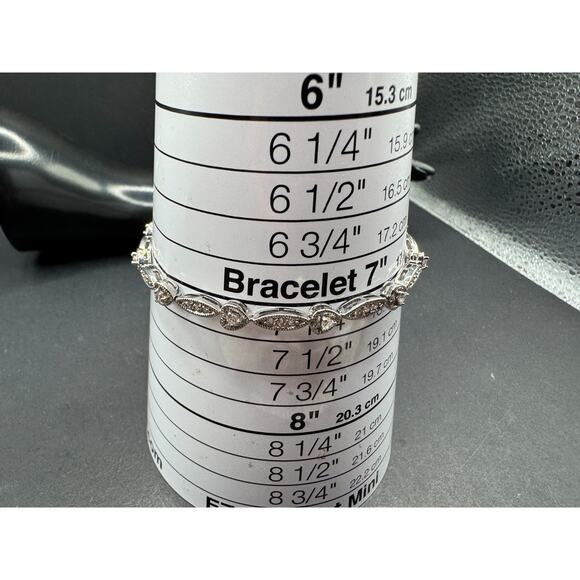 Vintage SLC Signed Silver Tone Diamond Heart Link Tennis Bracelet 7.25" - Picture 9 of 9